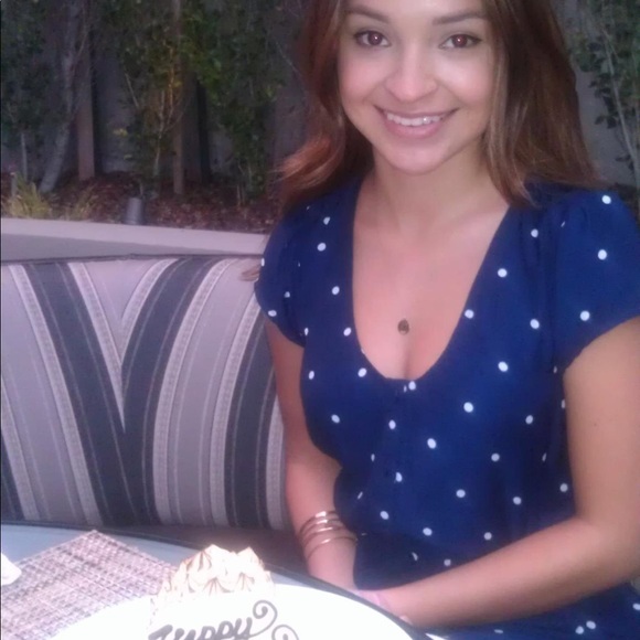 Meet your Posher, Christina - Picture 3 of 3